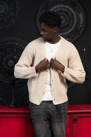 Akçaylar Oversize Crop Model V Yaka Düğme Kapamalı Örgü Hırka Krem