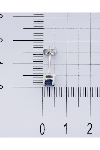 18 Ayar Altın 0.64 Karart Safir Tektaş Tek Küpe Çift Değildir Beyaz