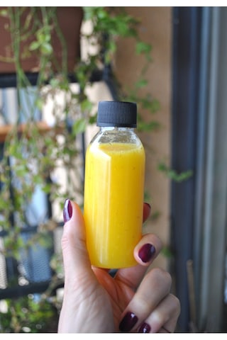 Qualitev 6 Adet Siyah Sızdırmaz Kapaklı 100 Ml Plastik Ginger Shot Şişe Detoks Meyve Detox Şat Şişesi Siyah