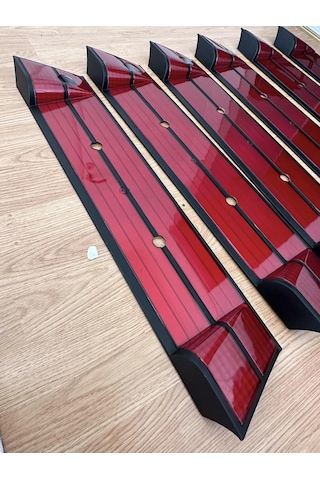 Bmw 5 Serisi E34 Arka Plakalik Reflektör Kırmızı