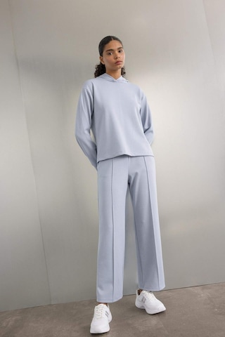DeFactoFit Sporcu Jogger İnce Eşofman Altı Basic Düz Standart Fit Geniş Paça Skuba Dalgıç Kumaş A5628AX24AUBE748