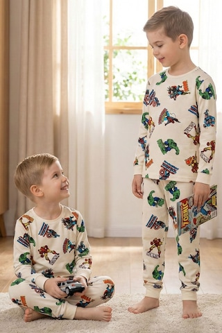 Zuzunga Süper Kahramanlar Desenli Pamuk Beyaz Erkek Çocuk Pijama Takımı