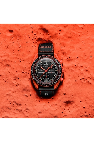 Swatch Omega Moonswatch Mission On Earth - Lava So33o100 Kırmızı Swatch Omega Moonswatch Mission On Earth - Lava So33o100 Kırmızı