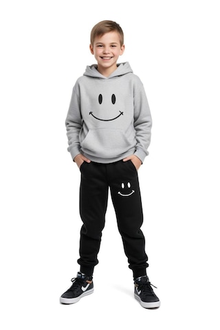 Fyk Kids Kapüşonlu Kanguru Cepli Yazı Baskılı Erkek Çocuk Eşofman Takımı Gri1