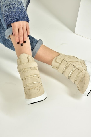 Fox Shoes V367856002 Bej Süet Gizli Topuklu Cırtlı Spor Bot Bej