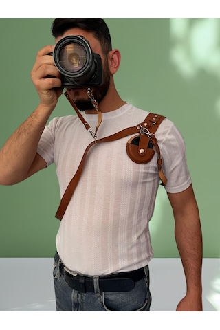 Profesyonel Hakiki Deri Tekli Fotoğraf Makinesi Omuz Askısı - Taba - Smallrig Bağlantılı Kahverengi Profesyonel Hakiki Deri Tekli Fotoğraf Makinesi Omuz Askısı - Taba - Smallrig Bağlantılı Kahverengi