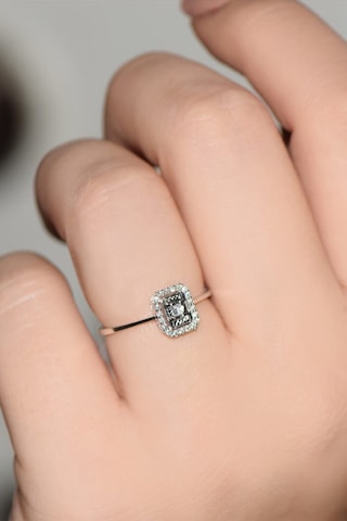 Modern Tasarım 0.09 Ct Baget Pırlanta Yüzük