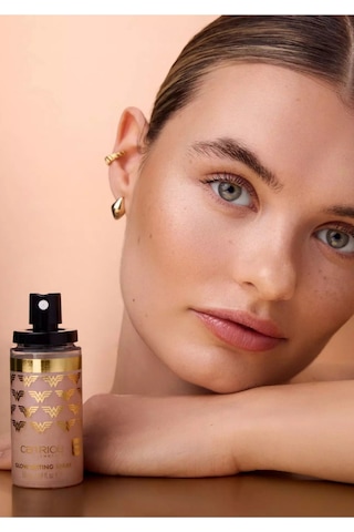 Catrice Wonder Woman Işıltılı Makyaj Sabitleyici Sprey 50ml Pudra Çok Renkli