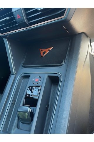 Cupra Leon Ve Formentor Kadife Kumaş Kaplı, Kabartma Logolu Bard