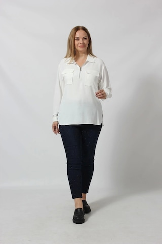 Moda Berray 3055 Yaka Fermuarlı Yandan Yırtmaçlı Gömlek Beyaz