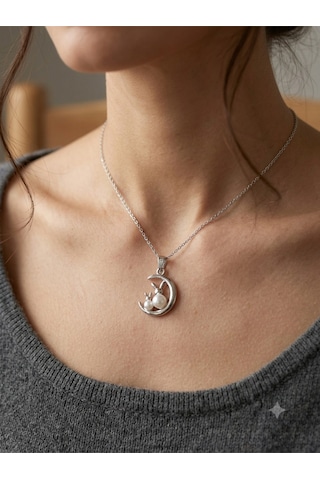 Silver Renk Hilal Detaylı İkili İncili Tavşan Figürlü Kadın Çelik Kolye Gümüş