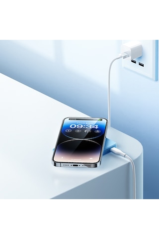 Benks MP07 İnce Tasarımlı Magsafe Powerbank 10000mAh 15W iPhone 12-13-14 Serisi