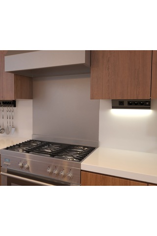 MUTFAK TEZGAH/DOLAP ALTI LED IŞIKLI ANAHTARLI 3ŞEBEKE+2USB PRİZ