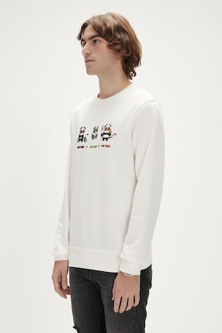 Bad Bear Play Hard Crewneck Beyaz Seatshırt Erkek 23.02.12.018 001