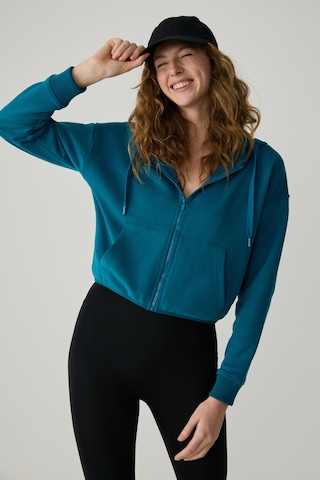 Urban Beat Charısma Kadın Kapüşonlu Relaxed Fermuarlı Baskı Detaylı Mavi Sweatshirt Mavi
