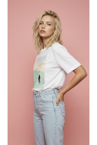 Kadın Oversize Baskılı Minimal Sanat Desenli Beyaz Tişört