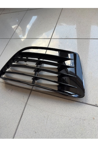 Volkswagen Golf 6 R20 Tampon Uyumlu Sağ Sis Çerçevesi Yolcu Tarafı Sıfır Parlak Siyah