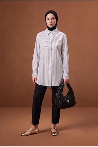 Armine Trend Çizgili Asimetrik Blok Detaylı Düğmeli Uzun Kollu Oversize Gömlek Tunik 90 Cm Boy Siyah 26yt490