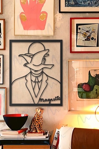Man In A Bowler Hat - Rene Magritte Metal Duvar Tablosu - Siyah