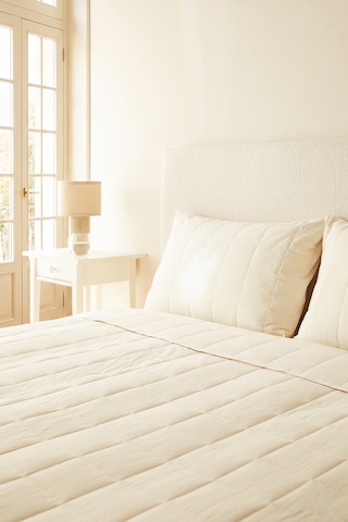 Ocean Home Textile %100 Pamuk Kumaş Kapitoneli Ekru Çok Amaçlı Çift Kişilik Yatak Örtüsü Seti 1 Adet 250 X 230 / 2 Adet 50 X 70 Cm