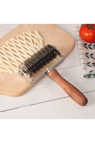 Pizza Kafes Tekerlek Kesici, Bakeware Kabartma Silindiri, Mutfakta Hamur Şekillendirme İçin Pişirme Aleti Çok Renkli