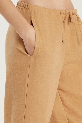 Tudors Kadın Regular Fit Beli Bağlamalı Keten Geniş Paça Bej Pantolon-33416 Bej