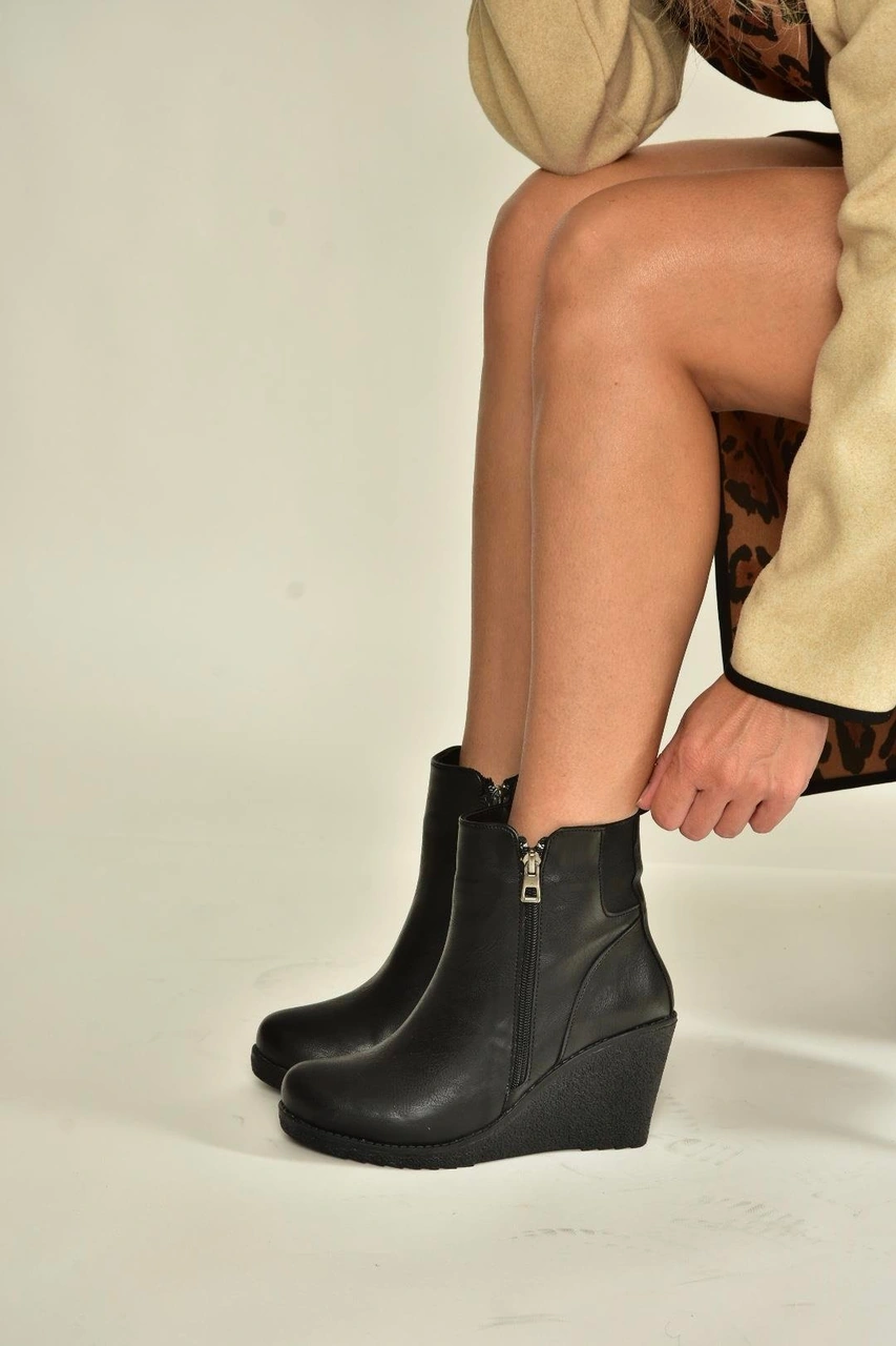 Fox Shoes V361196809 Siyah Dolgu Topuklu Kadın Bot Siyah-Suni Deri