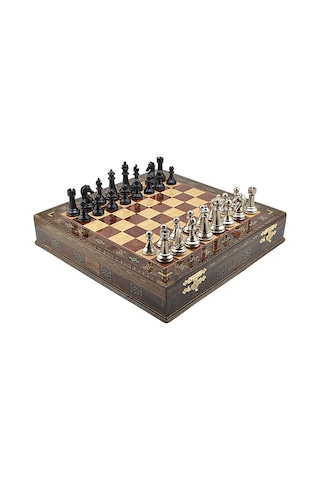 Gifthome Premium Black Metal Klasik Satranç Takımı Ve El İmali Masif Ahşap Sandıklı Gül Tahtası 38x38x6 Cm.