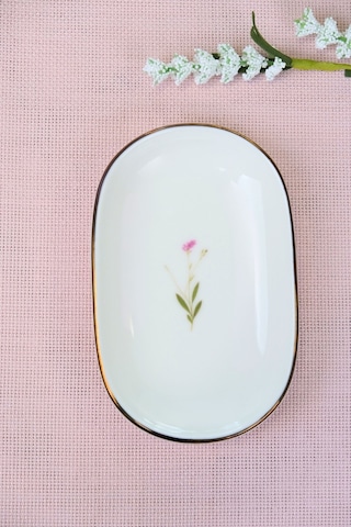 Tabak Evi Porselen Natura Çuha Altın Yaldızlı Oval Kayık Tabak 13,50x8,50x2,50cm Tekli Çok Renkli