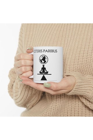 Ceteris Paribus Kupa Denge Ve Uyumu Yansıtan Felsefi Ve Ekonomi Temalı Tasarım Hediyesi Beyaz