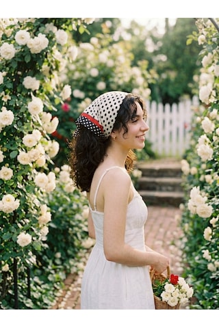 Trend Dokunuş Kadın 50-50 Saten Siyah- Beyaz Puantiyeli Fular Bandana Beyaz - Siyah