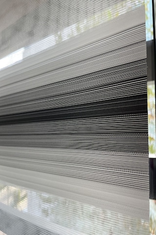 Zebra Stor Perde 4000 Geniş Pliseli Siyah Gri Beyaz Geçişli Ev Ofis Mutfak Çocuk Odası Salon Perdesi Siyah Beyaz Gri
