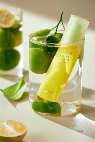 Goodal Yeşil Mandalina Özlü Aydınlatıcı Göz Kremi 30 ML