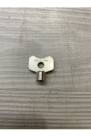 Arasyapı Purjör Anahtar Petek Kombi Radyatör Havlupan Hava Alma Anahtarı