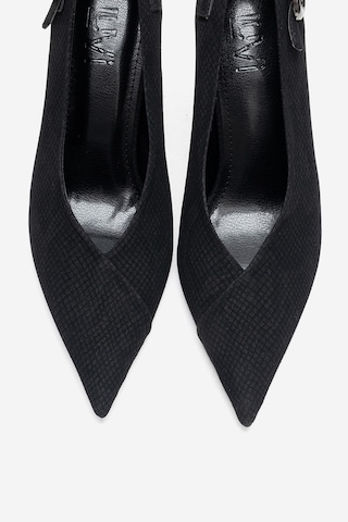 Luvishoes Polly Siyah Desenli Tokalı Kadın Topuklu Ayakkabı Siyah