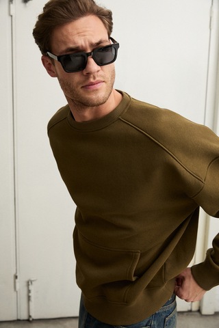 Grimelange Coyotes Erkek Bisiklet Yaka Kangru Cepli Organik Pamuk Regular Fit Koyu Haki Sweatshirt Koyu Haki