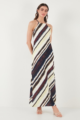 Lela Batik Desenli Relaxed Fit Halter Yaka Yırtmaçlı Uzun Bayan Elbise 67810556 Kahve-Sarı