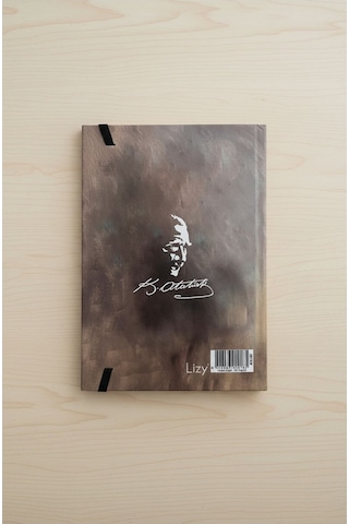 Atatürk Tarihsiz Ajanda Kuşe Kapak Kahverengi 1 Adet Atatürk Modalist Çizgili Defter Lastikli 14x20 Cm Günlük Planlayıcı