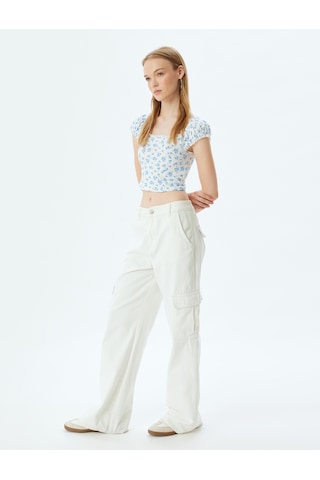 Koton Crop Üst Fırfırlı Kısa Kollu Çiçek Desenli Kare Yaka Slim Fit Mavi Desenli 4sal30382ık Mavi