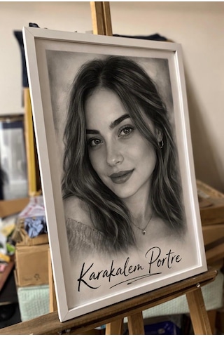 40 X 60 Ebatında Kişiye Özel Karakalem Tablo