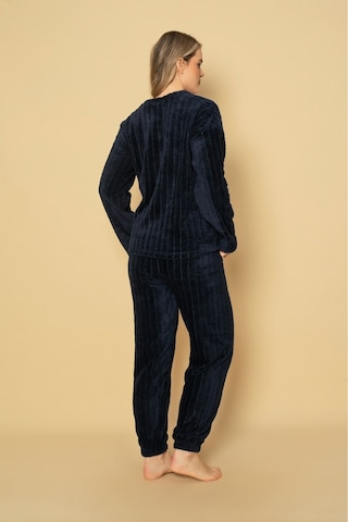 Kadın Lacivert Renk Peluş Pijama Takımı GÜL KURUSU