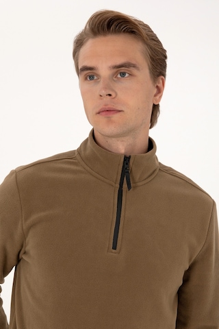 U.S. Polo Assn. Erkek Regular Fit Haki Polar Yarım Fermuarlı Basic Sweatshirt 50313777-VR027