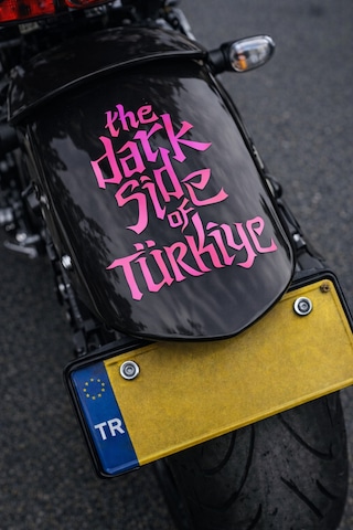 Motosiklet Arka Çamurluk Sticker - The Dark Side Of Türkiye - Holografik Yanardöner +5 Renk 8x12cm