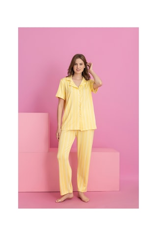 Rindahomewear Kadın Milan Sarı Çizgili Düğmeli Kısa Kol Pijama Takımı Sarı