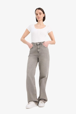 Defacto Yuvarlak Yaka Fitilli Kaşkorse Kısa Kollu Çıtçıtlı Body F1772AX25SM Beyaz