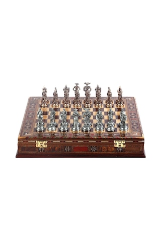 Orta Boy Metal İspanyol Satranç Takımı Antik Ve El Yapımı Masif A