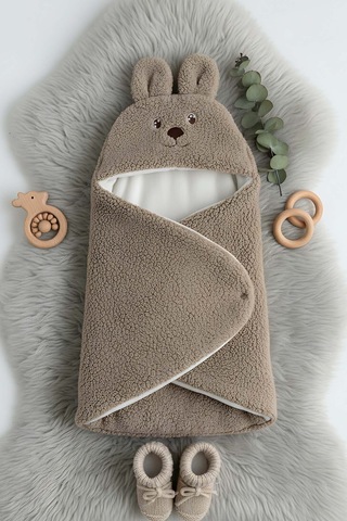 Tavşan Kulaklı Peluş Bebek Kundağı