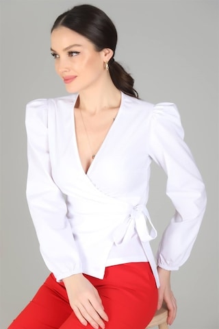 Sweetness Kadın Beyaz Kruvaze Model Likralı Gömlek Beyaz