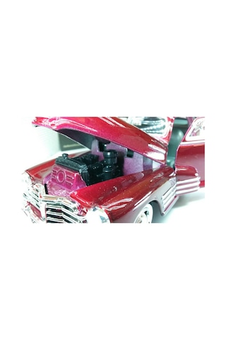 Motormax 1948 Chevy Aerosedan Fleetline Bordo 1 24 Model Araba