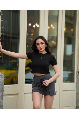 Kadın Bisiklet Yaka Kısa Kollu Crop Tshirt Siyah